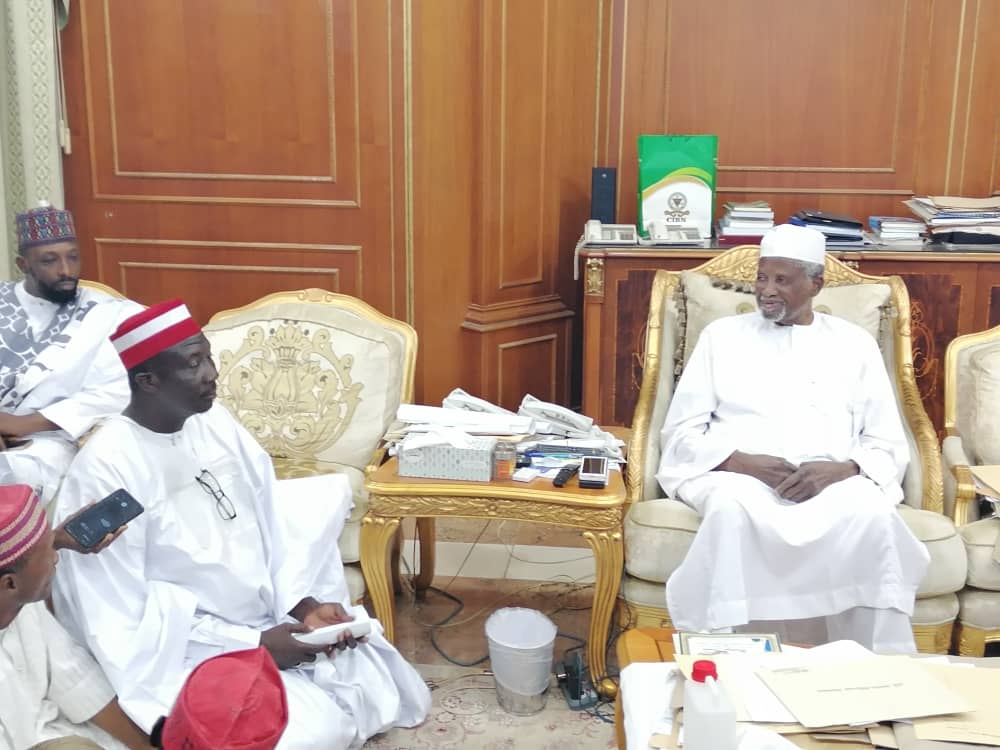 Business Mogul Alhaji Aminu Dantata Lavishes N20 million to Dala Local Government Council Amini Dantata