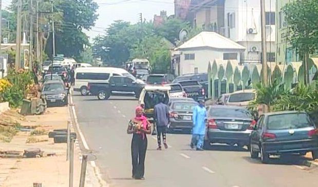 EFCC Barricades Yahaya Bello’s Residence in Abuja over N84 Billion Fraud Allegations Bello's Residence