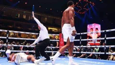 Anthony Joshua Knocks out Mouthy Francis Ngannou in Round Two…Ngannou takes Oxygen to Revive. Boxes
