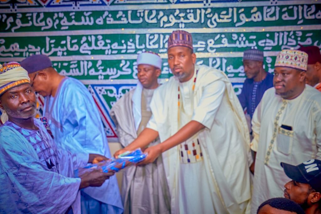 Traditional Institutions custodian of peoples Culture… Chidari Chidari distributing Sallah regalia