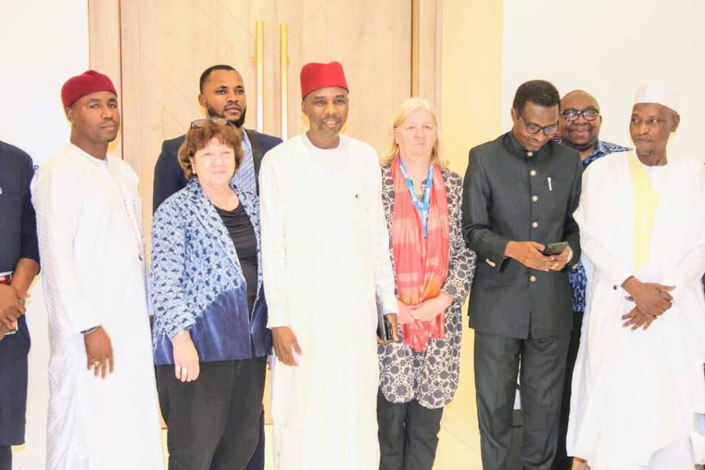 Climate Change: 29 Schools in 7 LGAs Benefit From FCDO/UNICEF Project in Kano – Makoda Commissioner Makoda and FCDO, UNICEF officials