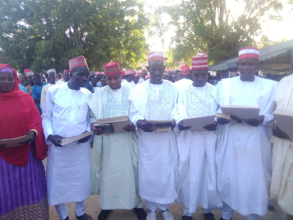MADOBI LOCAL GOVERNMENT COUNCIL SWORN-IN SECRETARY, SUPERVISORY COUNCILORS AND OTHERS Council members