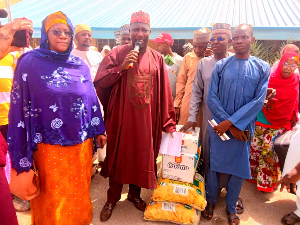 Kano Donates N14 million, Food Stuff To Family of Accident Victims Under Education Ministry Donation