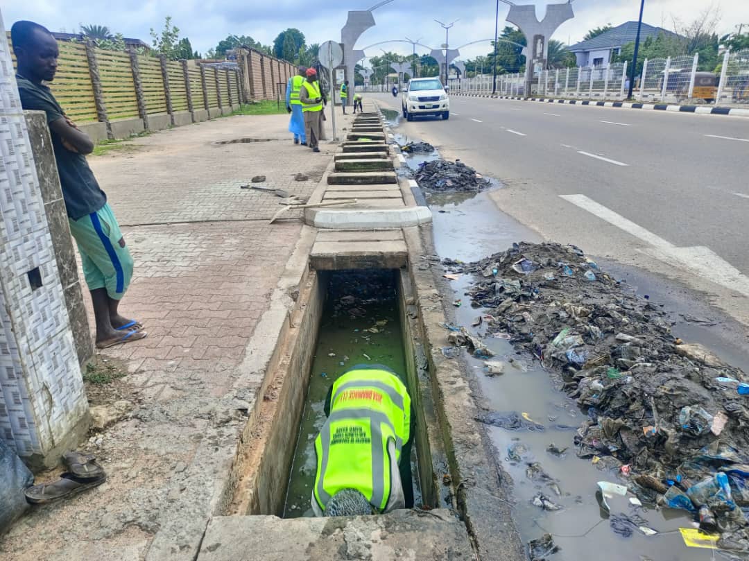 Drainage clean