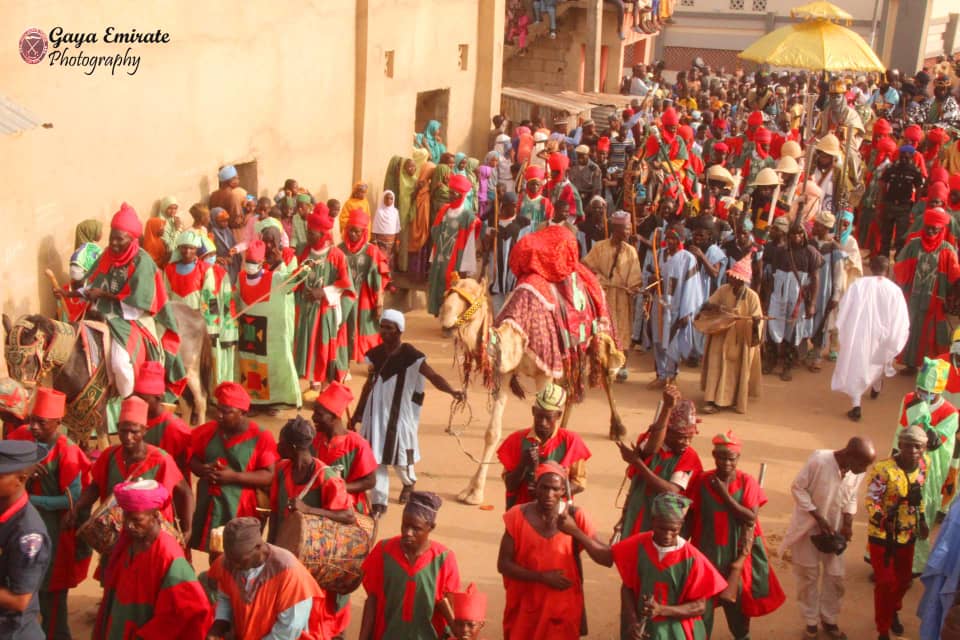 Emir and his guards