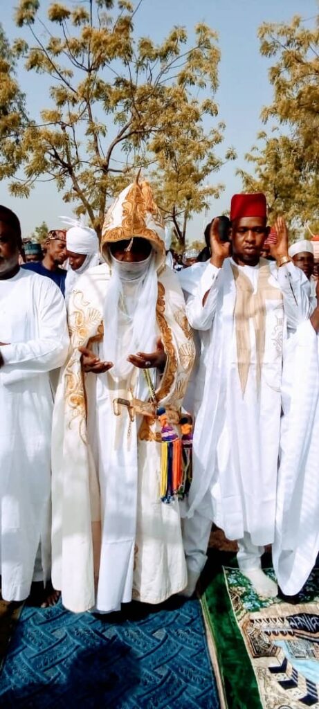Pay attention to Farming-Monarch dharges subjects Emir of Karaye at prayer ground