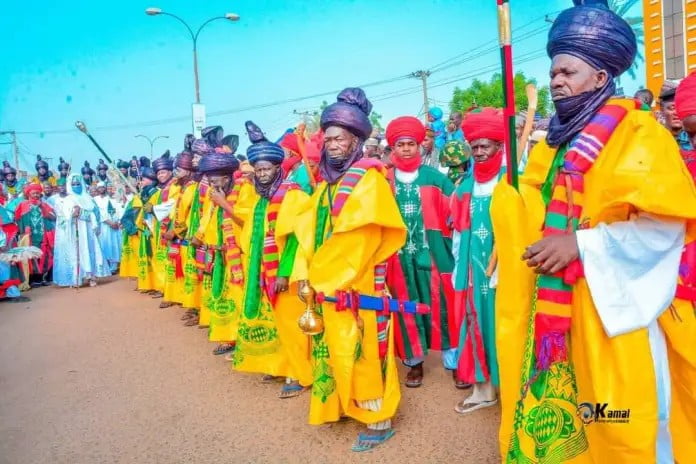 Guards in Different colur