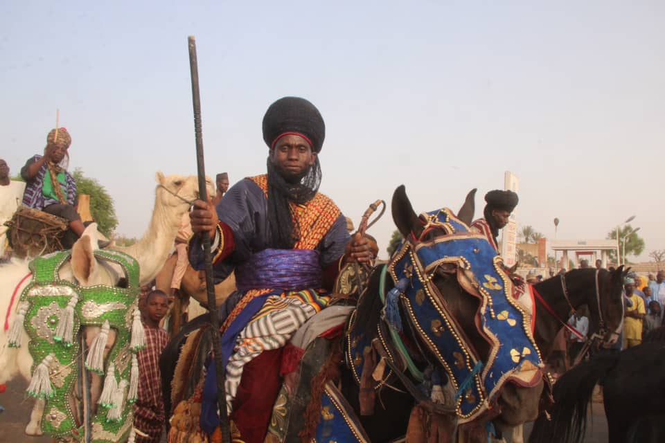 Horse riders 4