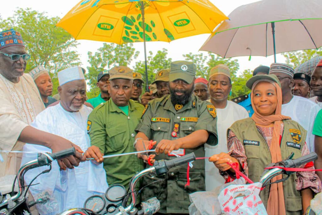 MD Zoo Sadiq and Director zoo H. Hafsat Bello MD Zoo Sadiq and Director zoo H. Hafsat Bello