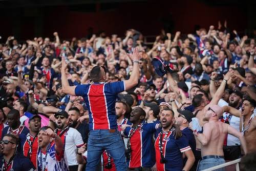 PSG return to a rousing wellcome PSG Fans