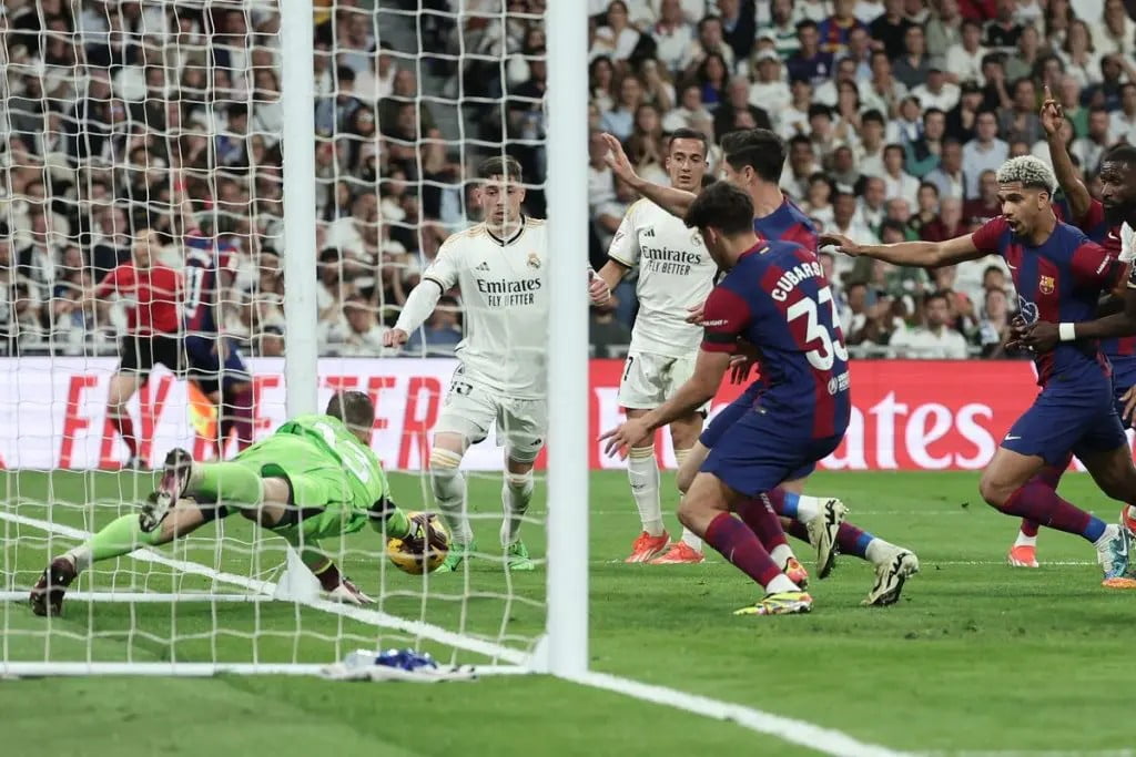 La Liga Barcelona explains ready for Real Madrid game Replay Real Madrid vs Barcelona