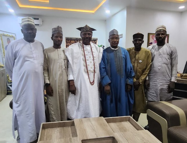 Sarkin Yoruba of Kano Donates N500,000 to SWAN Members Sarkin Yoruba and SWAN Members