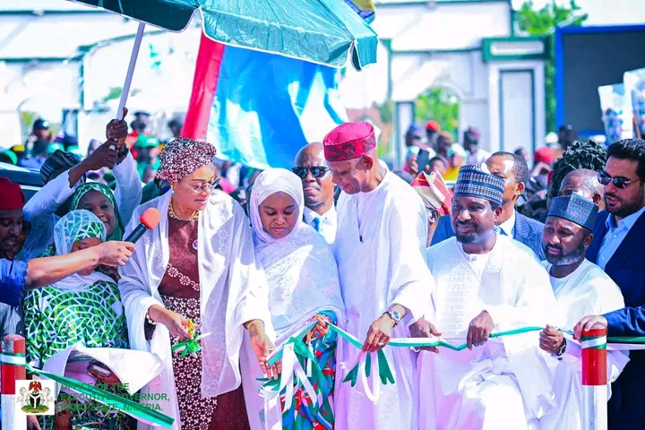 First Lady Commissions Lodge Road, Flags Off Sarkin Yaki Road Projects commissioned the newly completed Lodge Road